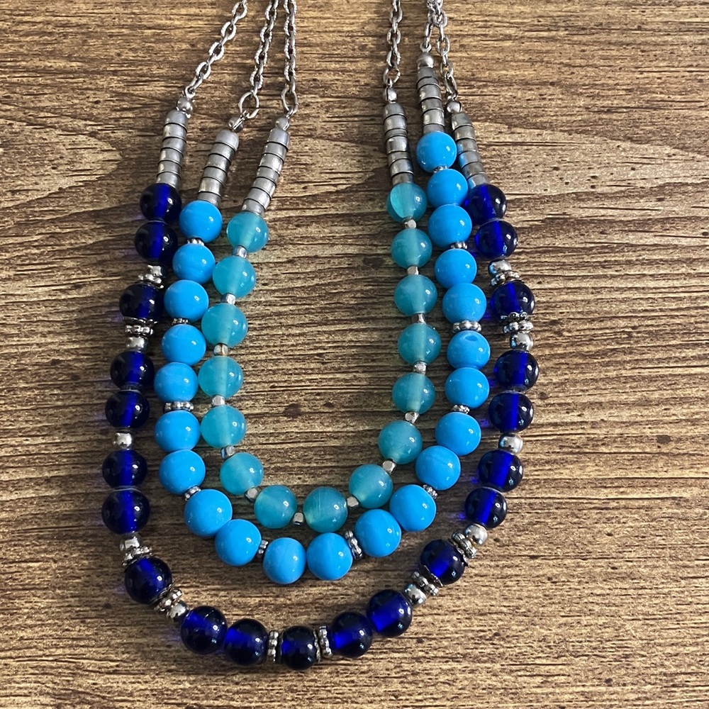 Elegant Blue Beaded Necklace
